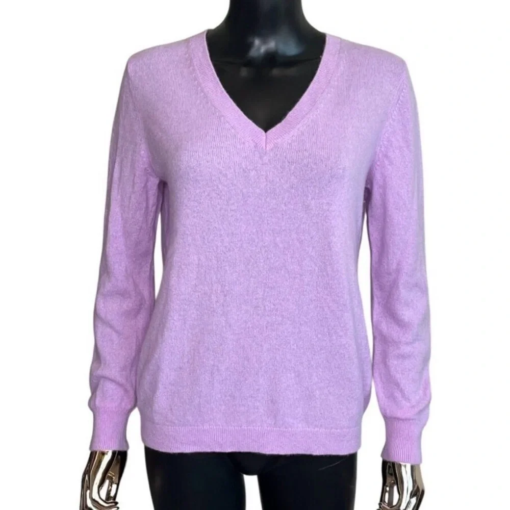 Nordstrom 100% Cashmere Lavender V-Neck Sweater Medium